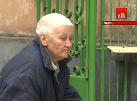 Lviv pensioner, suffering from cancer, became the homeless due to her neighbors-swindlers.