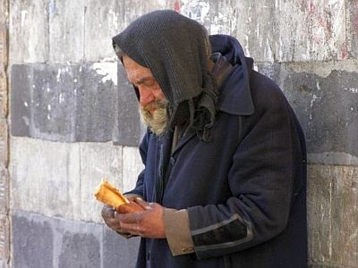 В Санкт-Петербурге начинают работать пункты обогрева для бездомных
